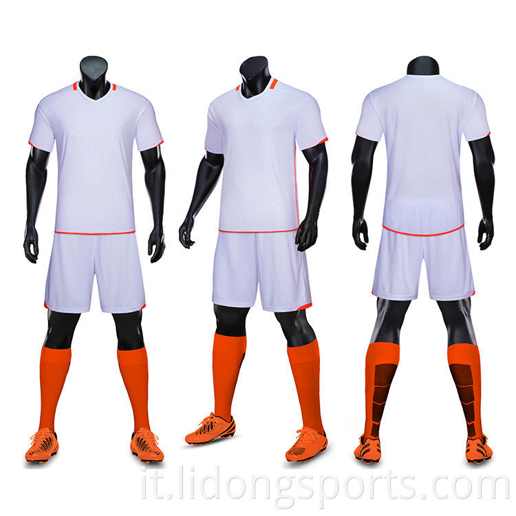 Produttore all'ingrosso sport usura calcio poliestere giovane calcio usura set da calcio jersey set bianco